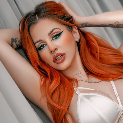 I am a sensual confident woman who knows what she wants. Love deep connections and unforgettable moments with emphatic and intelligent people who also enjoy