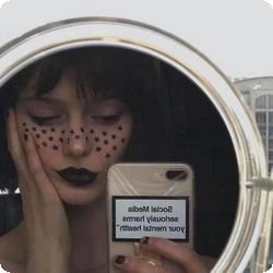 👇💗Когда вы неудовлетворительны, нелегко копаться в печали.Подумайте о днях, когда есть смех.🤔👇