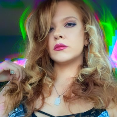 lola___red's profile picture. tribute or click the link to buy my books 📚💕⬇️