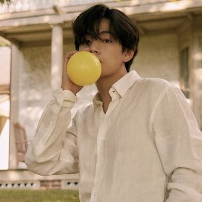 little star | fan account @bts_twt | close.