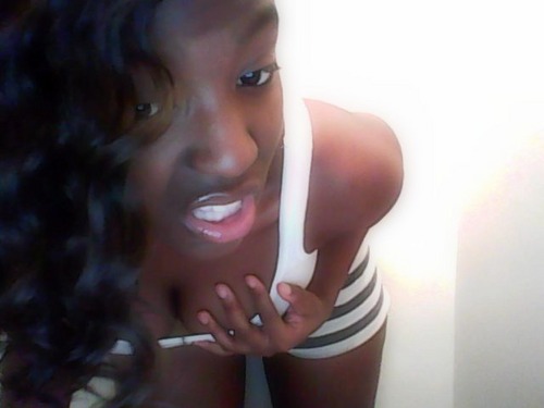 MeanHead_Fetish's profile picture. Three Things I Want In A Relationship: Eyes That Wont Cry, Lips That Wont Lie, && Love That Wont Die