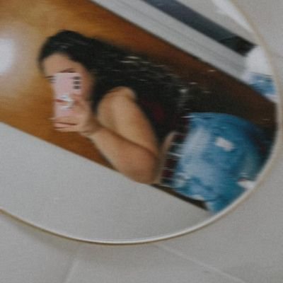 n°1 en cagarla siempre
ig: danaasuarezz