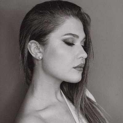 Luckycl166's profile picture. I am from 🇩🇪 Live in Irvine now I can always solve the bad things in life and work with a smile 💐