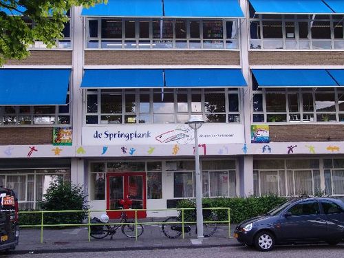 Ouderraad van KBS de Springplank houdt iedereen op de hoogte van alle activiteiten van deze buurtschool in #bosenlommer.