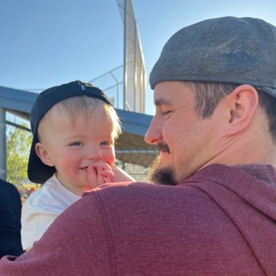 camron_moon's profile picture. Last account got suspended so… here we are 🤷🏻‍♂️