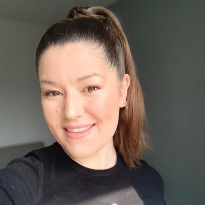 danniimiddle's profile picture. Choreographer | Teacher | Performer