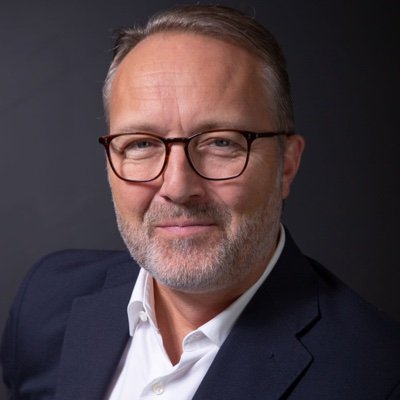 I talk about helping B2B companies tell better stories, engage their target audience and differentiate themselves from competition.