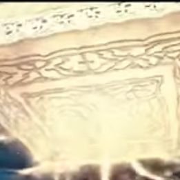 dau_chan_cua's profile picture. nằm xung quanh