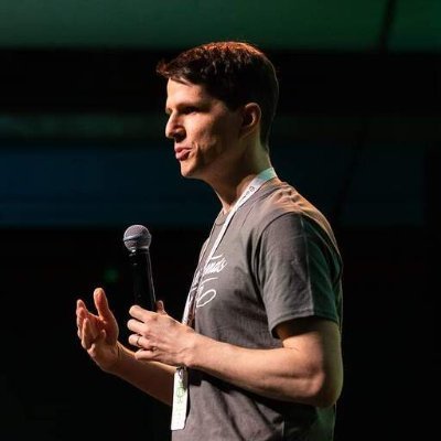 hakonkrogh's profile picture. Building things @tana_inc
