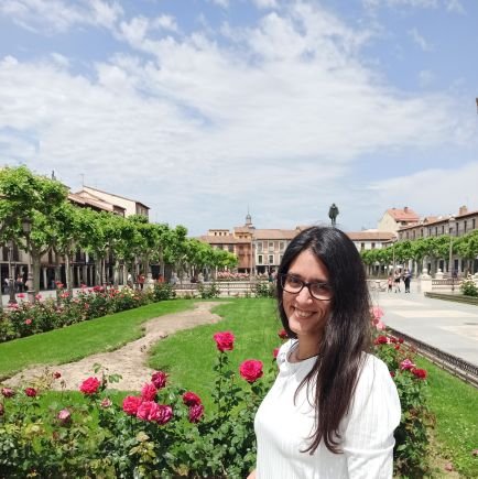 Docente y coordinadora del máster en atención temprana en la UCJC, y colaboradora en UCAVILA. Maravillada de la psicología.