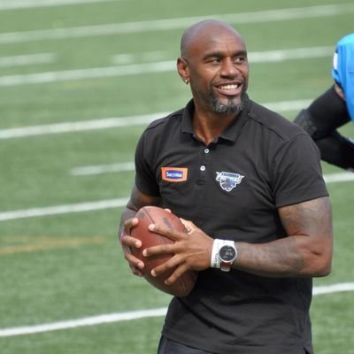 WR/TE Coach, HC @imolaravens
Retired NFL/CFL
Reality TV @americangritfox 
Speed/Strength Coach
#speedkills
👉🏾 https://t.co/jyxwV4tNDe 👈🏾