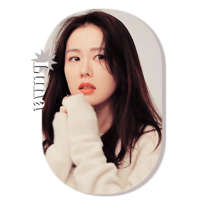 𝑴𝒆𝒓𝒆𝒍𝒚 𝒓𝒐𝒍𝒆𝒑𝒍𝒂𝒚𝒆𝒓 82's ✧In which roses and tulips are less gorgeous than her soul, the truest goddess of beauty ⁀ mom of ℳooniera and pinus fams