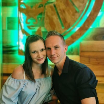 ElzerieDerBerg's profile picture. 