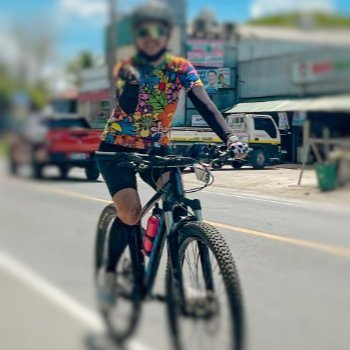 SandraSouk's profile picture. Endure the pain, love the rush.