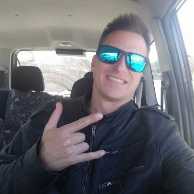 lovewarks's profile picture. 