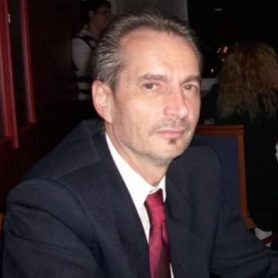 Personaldisponent, REFA-Techniker
(Arbeitstechnik, Motivationslehre, BWL, NLP), Familienmensch, tierliebend, Gerechtigkeitsfanatiker, Handschlagqualität.