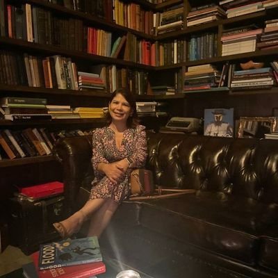 Licenciada en Contaduria Publica. Orgullosa madre de Mariel, la mejor periodista de venezuela y abuela de Ethan. Luchando por la democracia