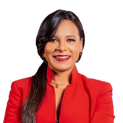 Conductora en @altantotv_ @unanuevamanana_
🎤 Comunicadora
✏️ Periodista
🏅 Ganadora del Soberano