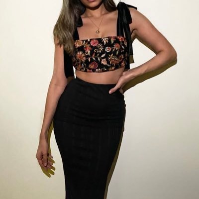 niiknaam's profile picture. خوی بد دارم ملولم تو مرا معذور دار خوی من کی خوش شود بی روی خوبت ای نگار. دلنوشته های یه سرگردون.