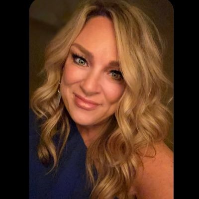 SuePhillips919's profile picture. Realtor @RealtyONEGroup Greener Side, CBA @janeiredale