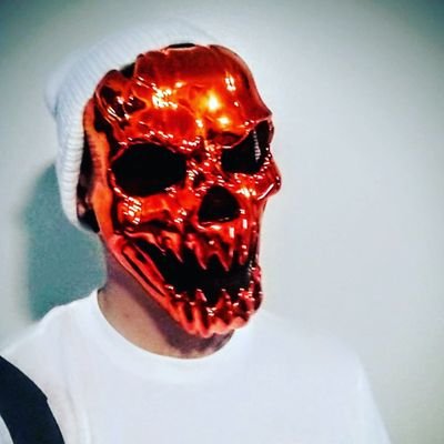 Twitch Streamer, I'm a father of a beautiful 5 year old boy and all I do, I do for him. I LOVE HALLOWEEN!!! Follow me on Twitch, Tik Tok, Insta/sonofgray17