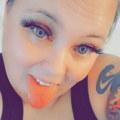 All-natural, southern, 4'9 40DDD 3-hole BBW PAWG. Booking me you will need to be able to put down a deposit of $75 cashapp is $missjjcash