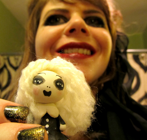 Pinkygirl1975's profile picture. I love to create handmade art dolls, jewelry, hair accessories, and artwork. I am interested in vegan cooking and connecting with artists and art collectors!