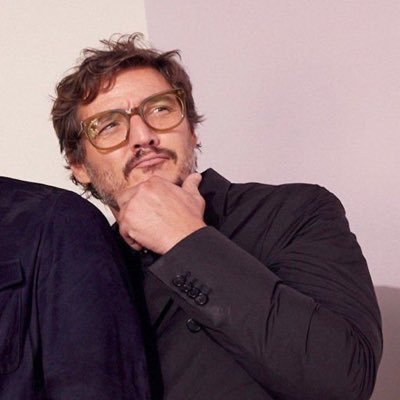 Counting the days until @nbcsnl has Pedro Pascal host bc y’all KNOW he’d EAT