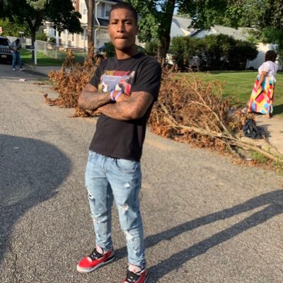 Here so i don’t get fined 💜FREE THE GUYS💯103🍇IG @iam_mallymal