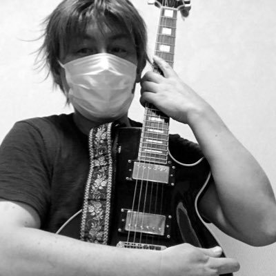 陰陽座がないと 死んでるように生きている マネキスト式神🎸 インターネッツが 大の苦手。 其なりにお年を召した紳士。 海のような広い心で太陽のような暖かい心で月のような優しい瞳で見守ってください😭😭😭