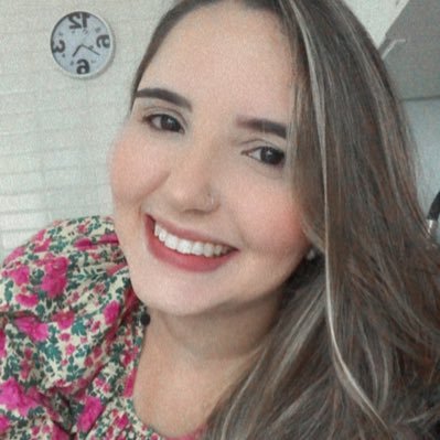 mãe, esposa, piniqueira, cristã e empreendedora o dia todo, todo dia. (rede social oficial da reclamação. vida bonitinha só lá no Instagram da @maleconfeitaria)