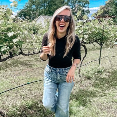 I’m just here to be nosy. 👋🏻 And also talk a lot of shit 🤷🏼♀️ #GoodMomsDrinkWine #FBombKindOfMom