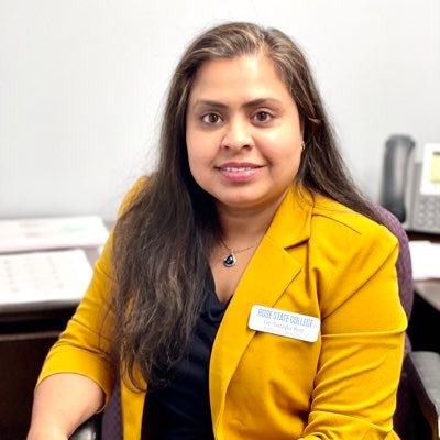 sutapabasu14's profile picture. Mind full of science but heart full of art.