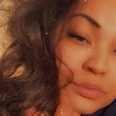 karinaaa17's profile picture. A born again hooligan only to be QUEEN again! ✨