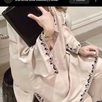 AnayaKh12626291's profile picture. 