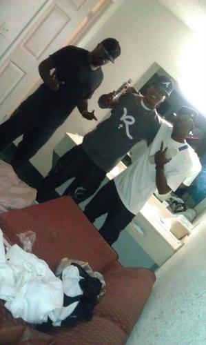 singlesearchin's profile picture. cool layed back guy like to rap alot in tawk to real women that keep it 100 like i do