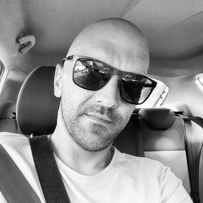 milosmrda's profile picture. БОЈТЕ СЕ ПСИ!!!