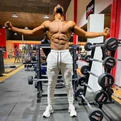 Fitness Trainer🏋🏽 Committed to help you achieve your fitness goal💯 1:1 & Virtual sessions DM or book meeting: https://t.co/tG1wtDZe9X