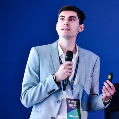 Sports business professional with experience in Sponsorship, PR and Research. Currently marketing manager at @czehockey 🏒🇨🇿