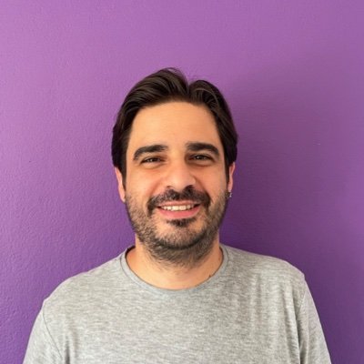 Software Engineer, Mobile App Enthusiast, Beşiktaş, Ph.D. stu, DJ, https://t.co/RuH0xpZM0U, https://t.co/xP5ygkFqB9