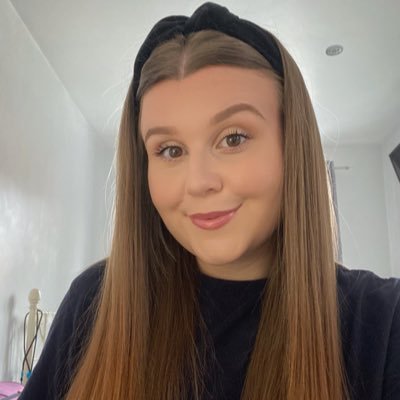 EbMcvinnie's profile picture. Primary Teacher🍎