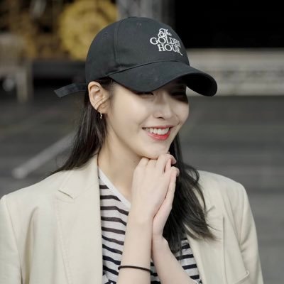Yesterday ,Today ,Tomorrow still Uaena . IU is life Lee Jieun is love.