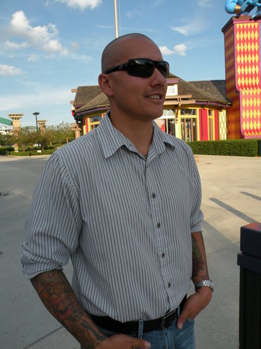 im 29, live in Illinois, work in California (dont ask, long story). I enjoy some hard work and good, CLEAN fun. PTL