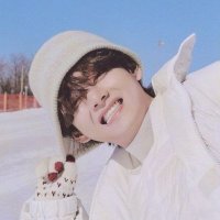 raine (@taekemicart) 's Twitter Profile