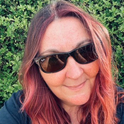 Lecturer Adult Nursing, Deputy Programme Lead Truro @PlymUni @C4CHEd2, @RCHTVoluntarySv, @SunriseCornwall volunteer & co director, aspiring artist. #iamaurora