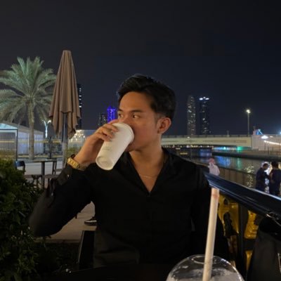 notreal_alexis's profile picture. 