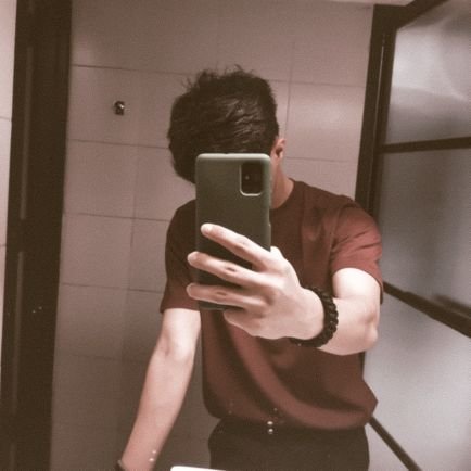 marqlyy's profile picture. And that kids... is how I met your mother