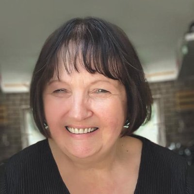 Bas en bestuurslid Herenkoor Luttenberg.
Diss'n van roerink bij Hier in Salland (columnist)
Pensioen. bij AOW. en BpfBouw
Weduwnaar.