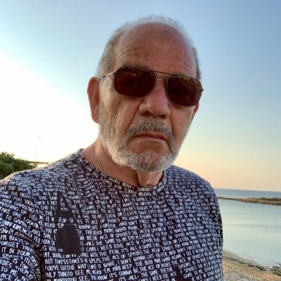 EdwardPacey's profile picture. Credit Guru, Speaker, Writer, Sage, Revolutionary, Gardener, Godfather and Critic. Now also citizen of the World......!!