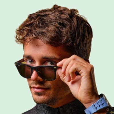 girassolca's profile picture. Marvel • Bookstan 📚• Ferrari 🏎️ • ★彡 🌻